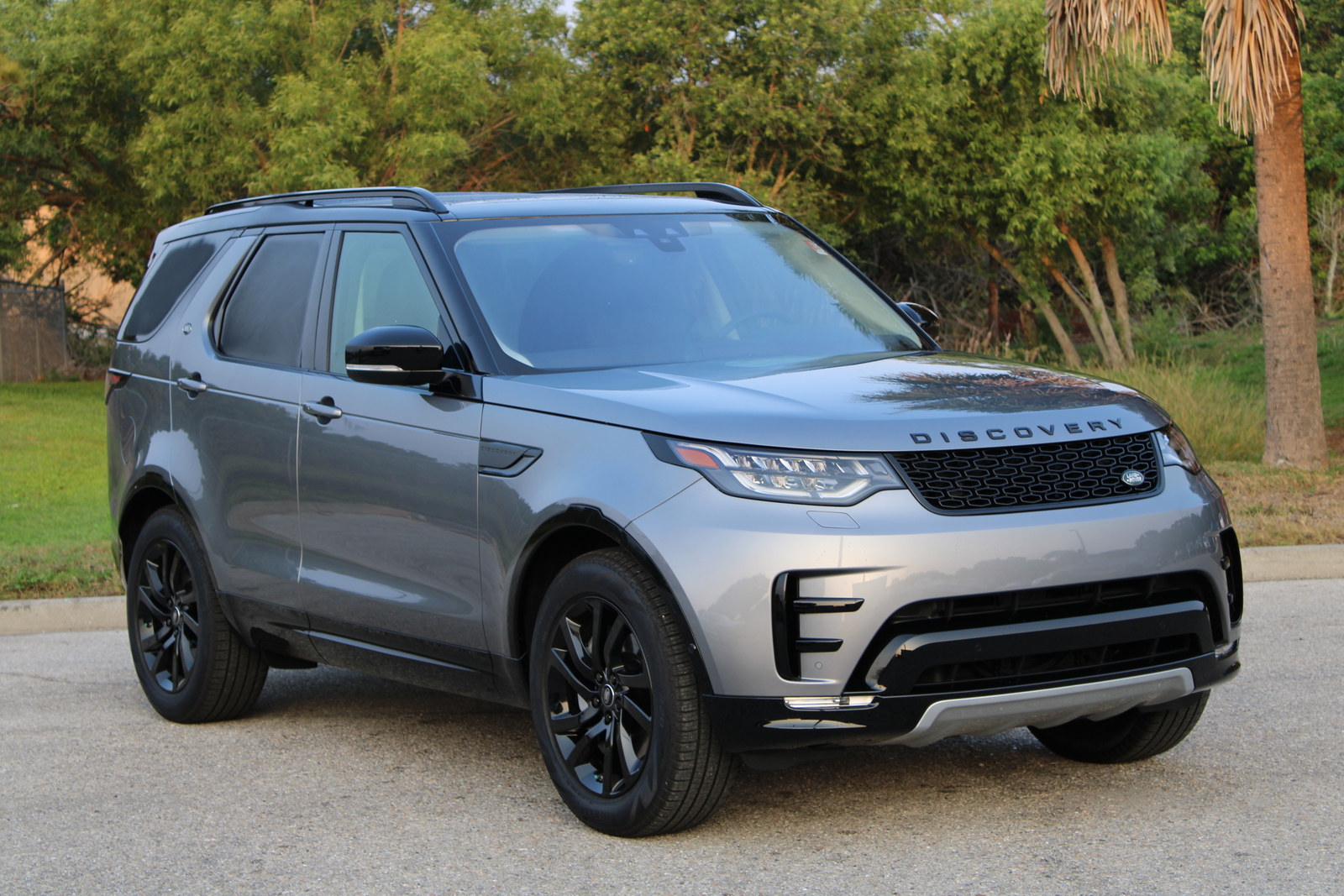 PreOwned 2020 Land Rover Discovery Landmark Edition Sport
