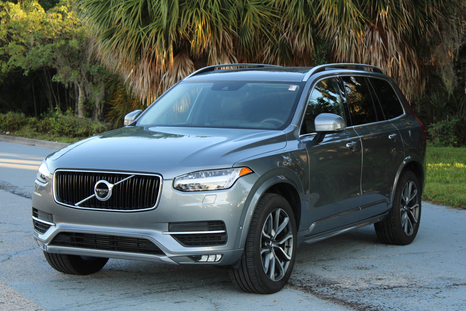 PreOwned 2016 Volvo XC90 T6 Momentum Sport Utility in Sarasota LR20513A Wilde Land Rover